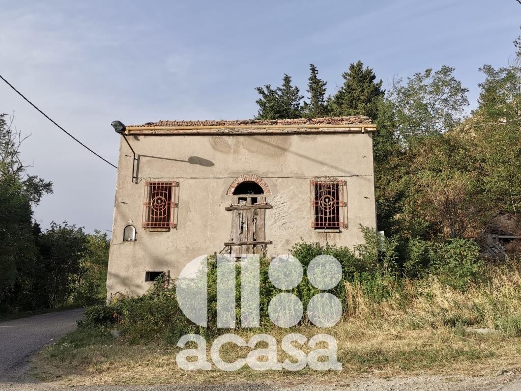 RUSTICO DA RISTRUTTURARE CON BENEFICI