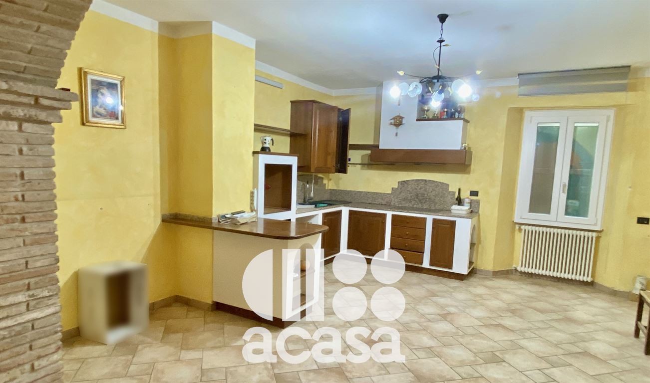 APPARTAMENTO IN BIFAMILIARE