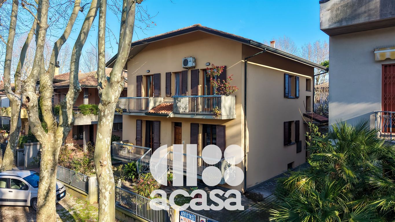 CASA INDIPENDENTE IN ZONA CENTRALE