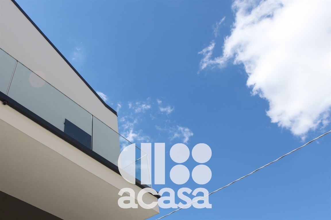 APPARTAMENTI CON  INGRESSO INDIPENDENTE E   SISMABONUS