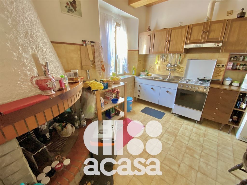 ABITAZIONE SEMI INDIPENDENTE IN BORGO