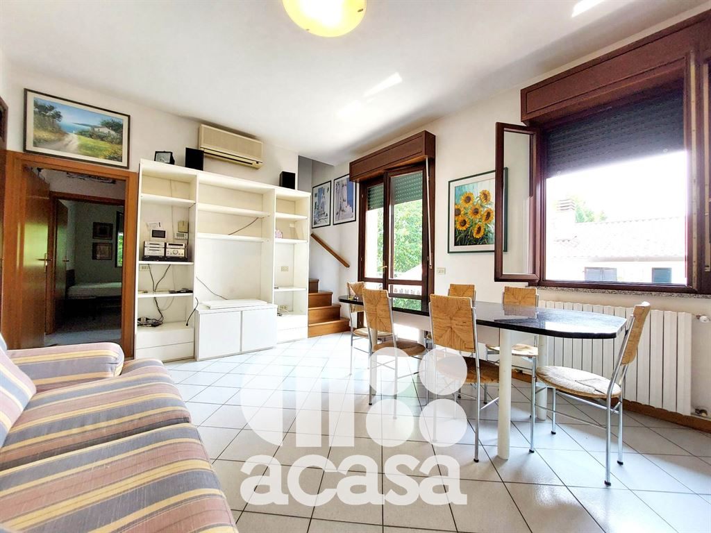 QUADRILOCALE CON AMPIA TERRAZZA, POSTO AUTO E CANTINA
