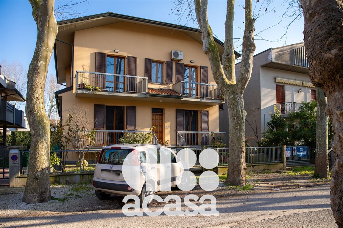 CASA INDIPENDENTE IN ZONA CENTRALE