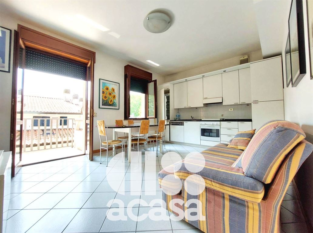 QUADRILOCALE CON AMPIA TERRAZZA, POSTO AUTO E CANTINA