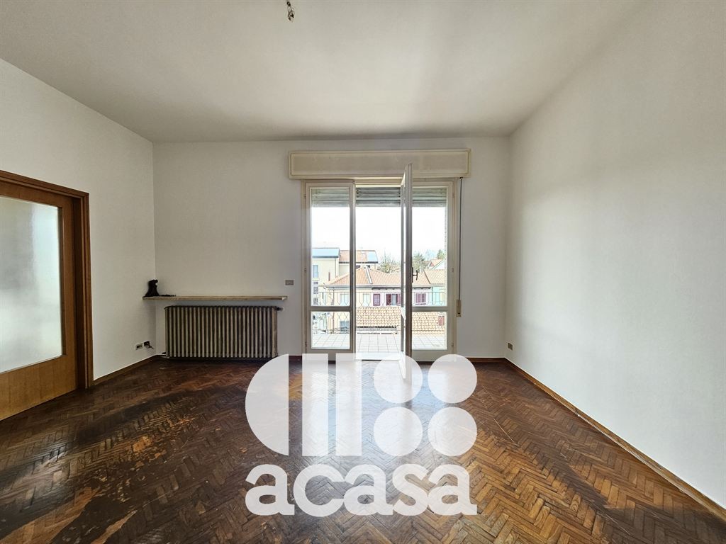 QUADRILOCALE CON GARAGE A DUE PASSI DAL PORTO CANALE