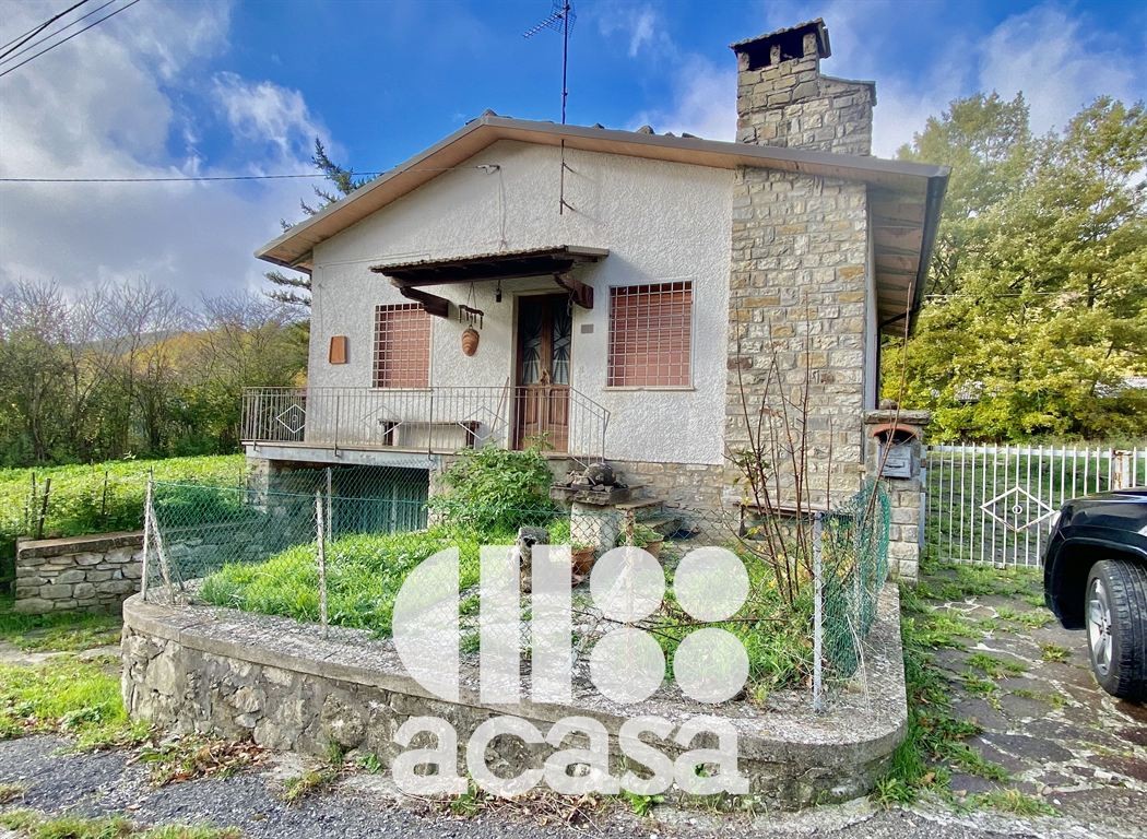 ABITAZIONE INDIPENDENTE CON CORTE