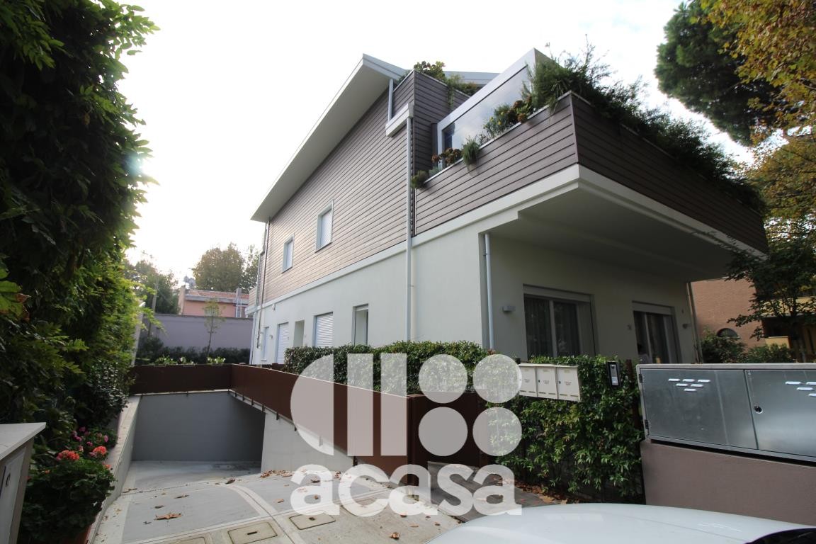 POSTO AUTO COPERTO IN OTTIMA POSIZIONE