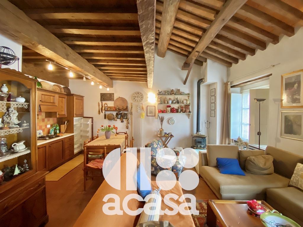 APPARTAMENTO IN PALAZZO CENTRO STORICO