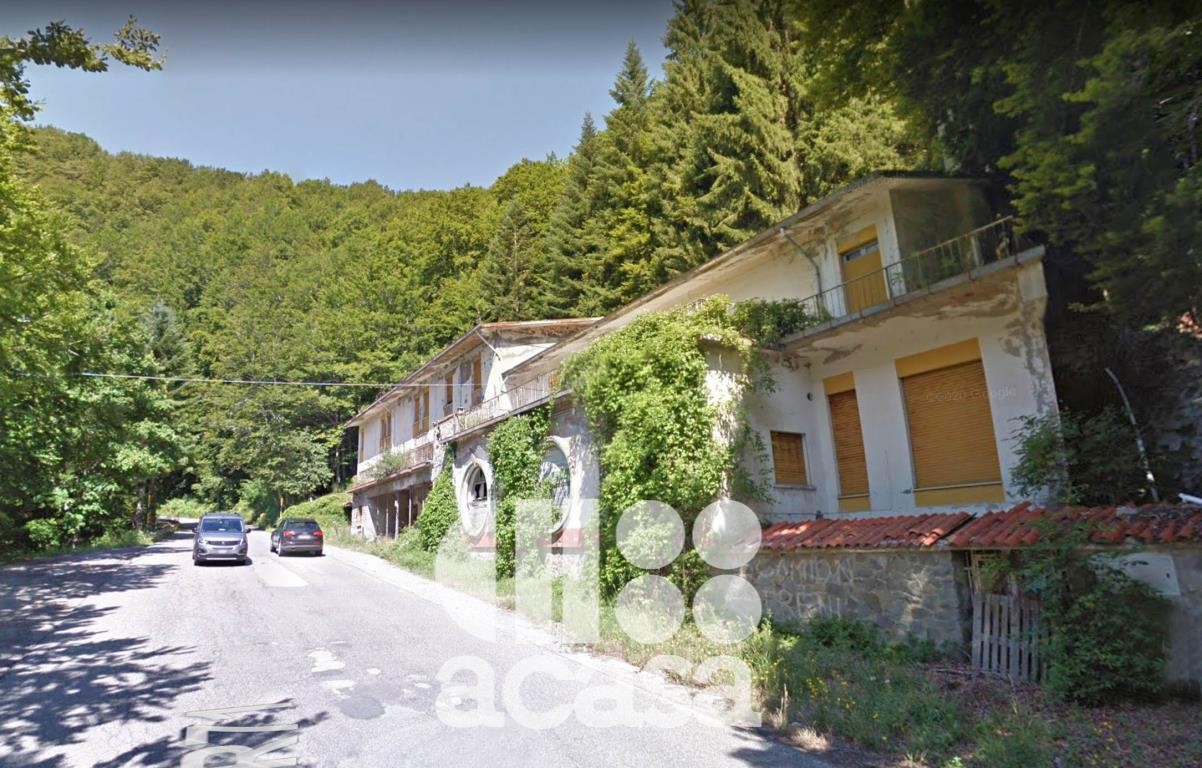 IMMOBILE COMMERCIALE DA RISTRUTTURARE